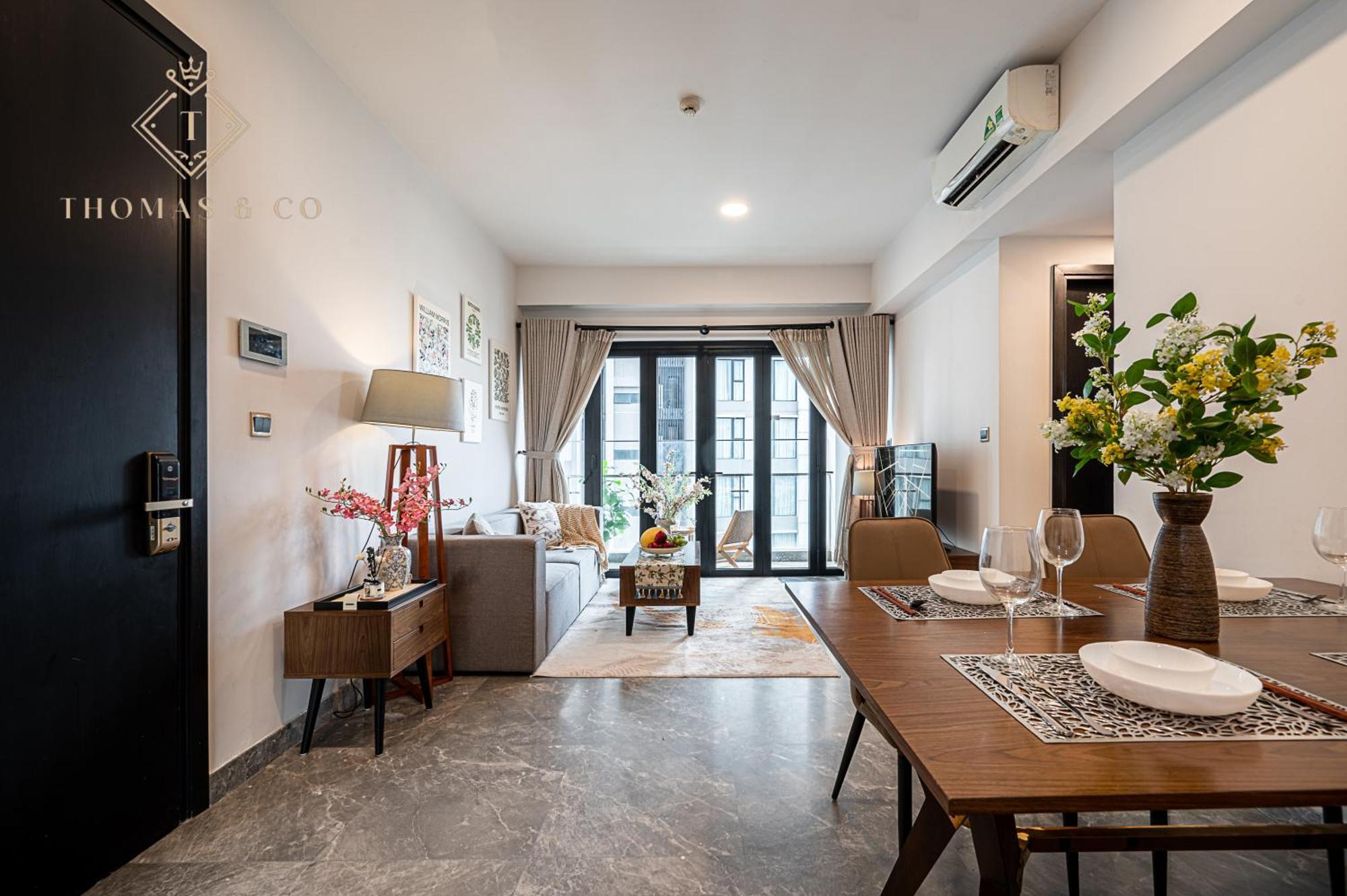 Elegant Zenity And D1mension In District 1 - Host By Thomas * Ho Chi Minh City